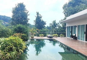 Jungle So Chic, Private Paradise with Lake View